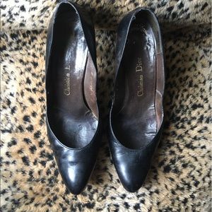 Christian Dior size 7.5 black leather pumps